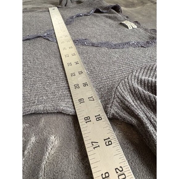 Urban Outfitters Women's Ribbed Lace Trim Shirt XS Gray Y2k Asymmetrical Hem - Picture 6 of 7